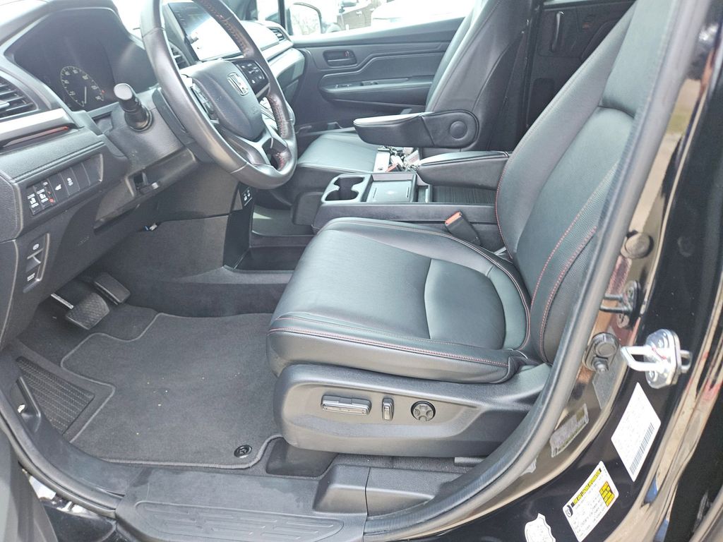 Thumbnail: 2025 Honda Odyssey - 11