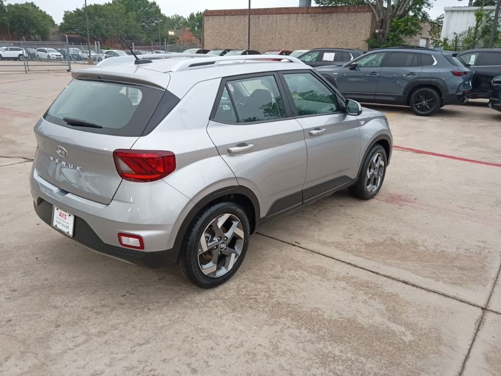 Thumbnail: 2025 Hyundai Venue - 10