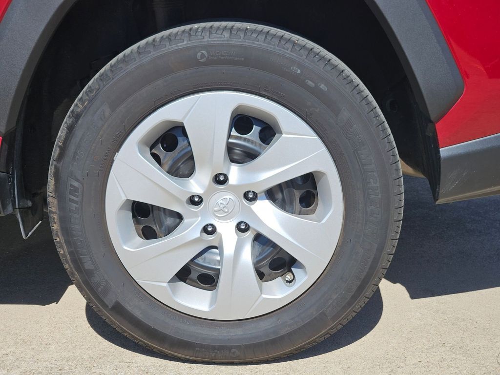 Thumbnail: 2025 Toyota RAV4 - 25