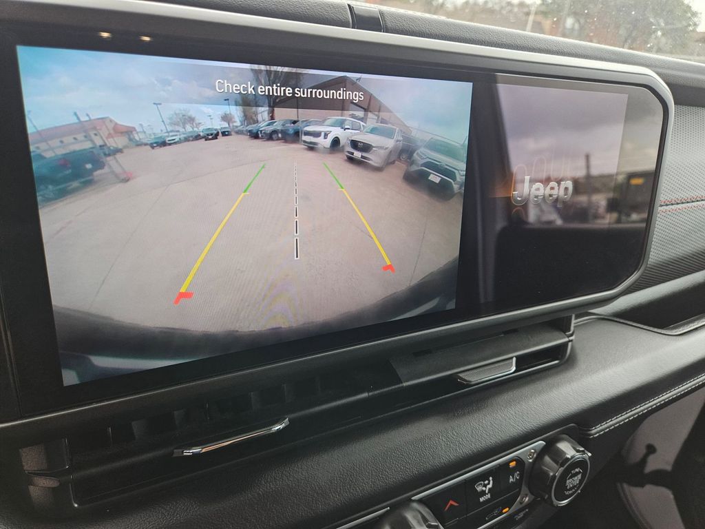 Thumbnail: 2025 Jeep Wrangler - 20