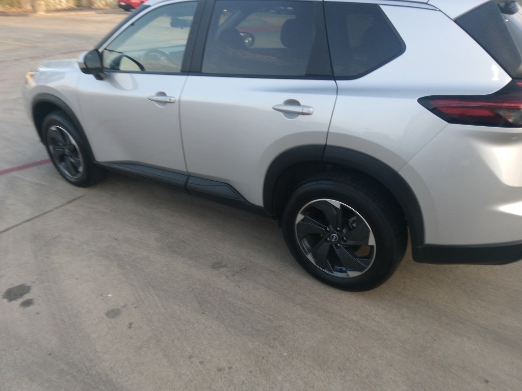 Thumbnail: 2024 Nissan Rogue - 4