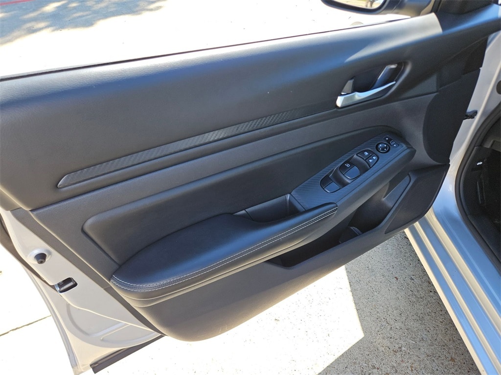 Thumbnail: 2024 Nissan Altima - 11