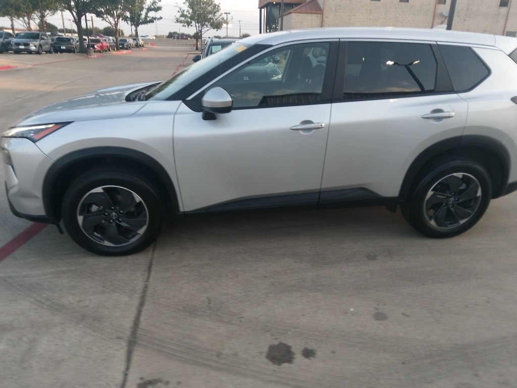 Thumbnail: 2024 Nissan Rogue - 3