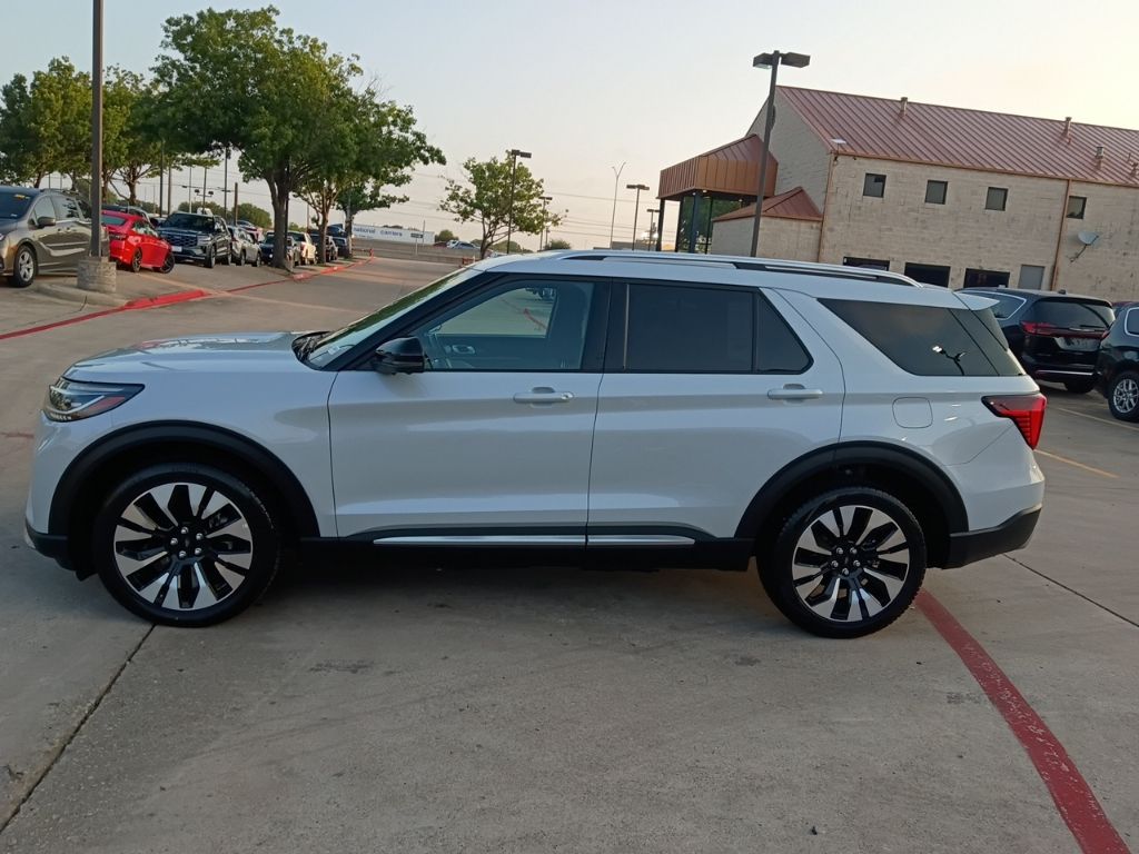 Thumbnail: 2025 Ford Explorer - 5