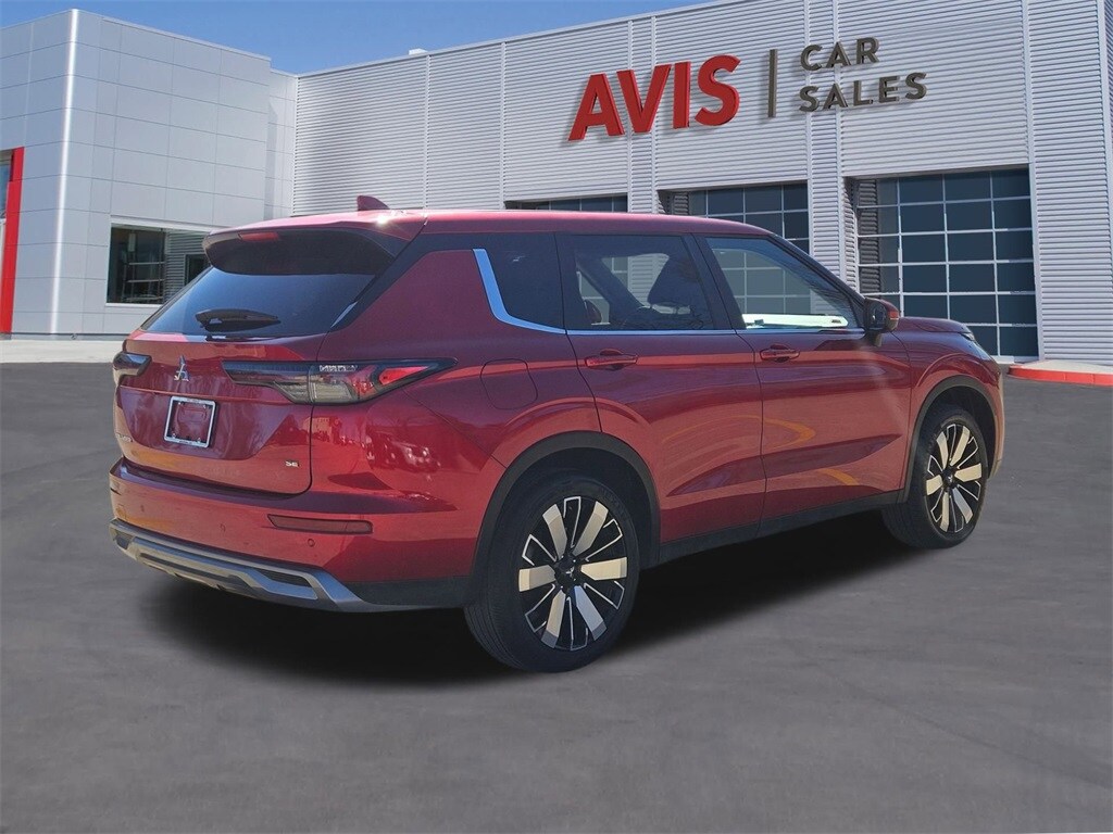 Thumbnail: 2025 Mitsubishi Outlander - 6