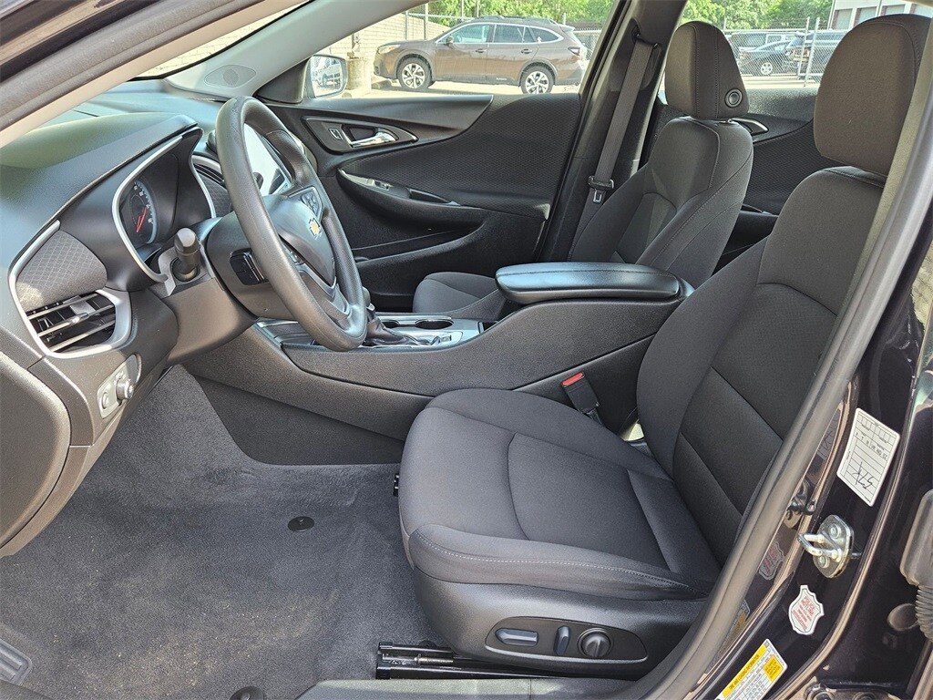 2023 Chevrolet Malibu LT 14