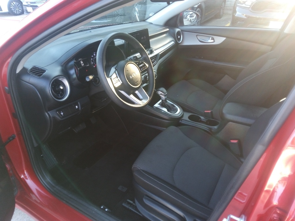 Thumbnail: 2024 Kia Forte - 8