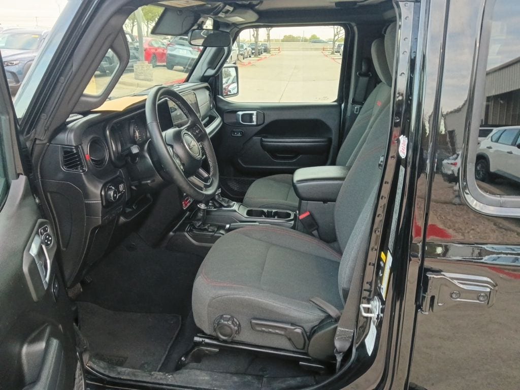 Thumbnail: 2025 Jeep Wrangler - 3