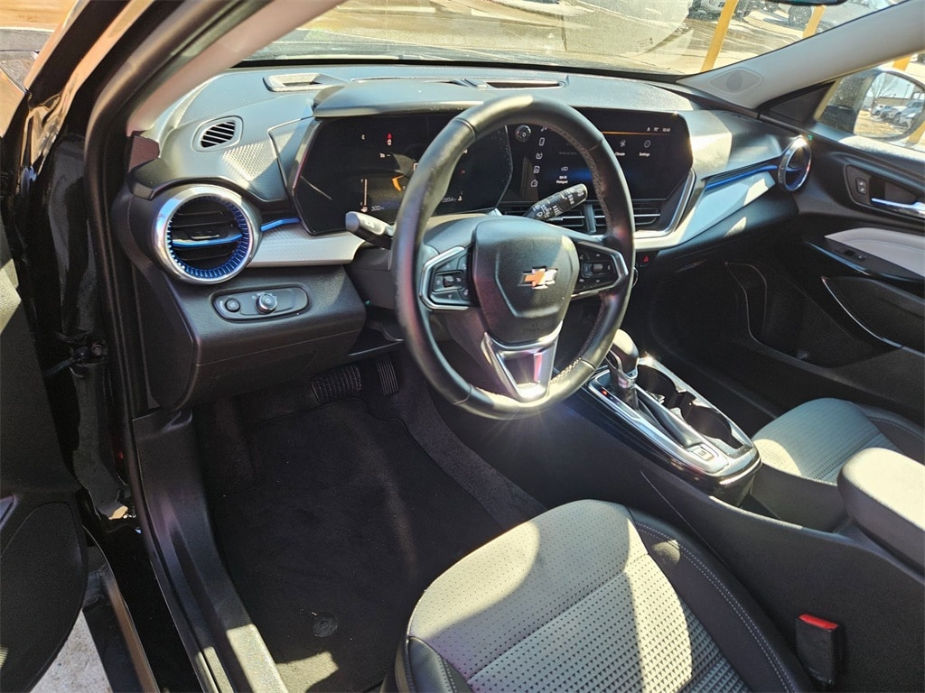 Thumbnail: 2025 Chevrolet Trax - 13