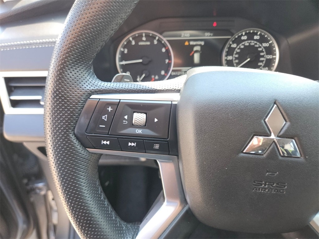 Thumbnail: 2024 Mitsubishi Outlander - 22