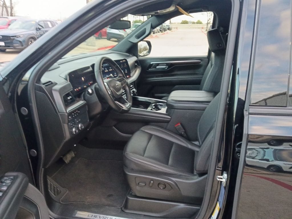 Thumbnail: 2025 Chevrolet Tahoe - 3