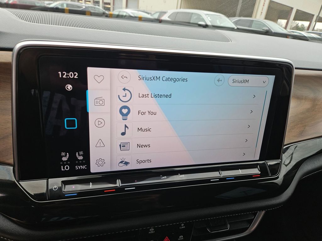 Thumbnail: 2025 Volkswagen Atlas - 21