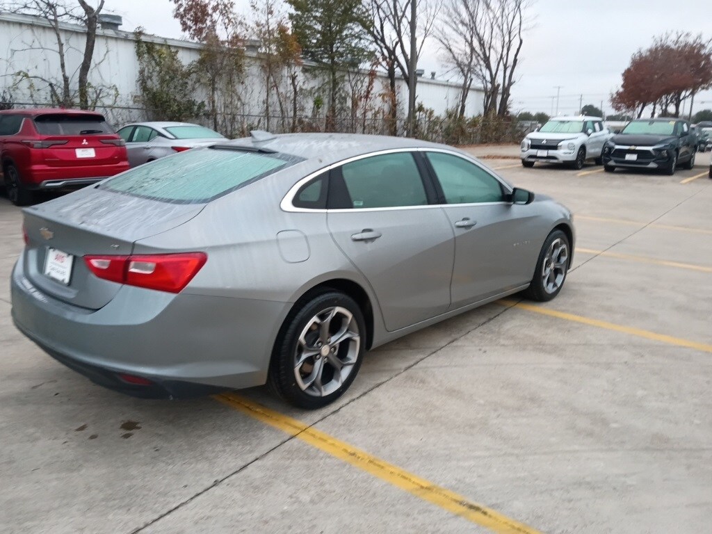 Thumbnail: 2024 Chevrolet Malibu - 9
