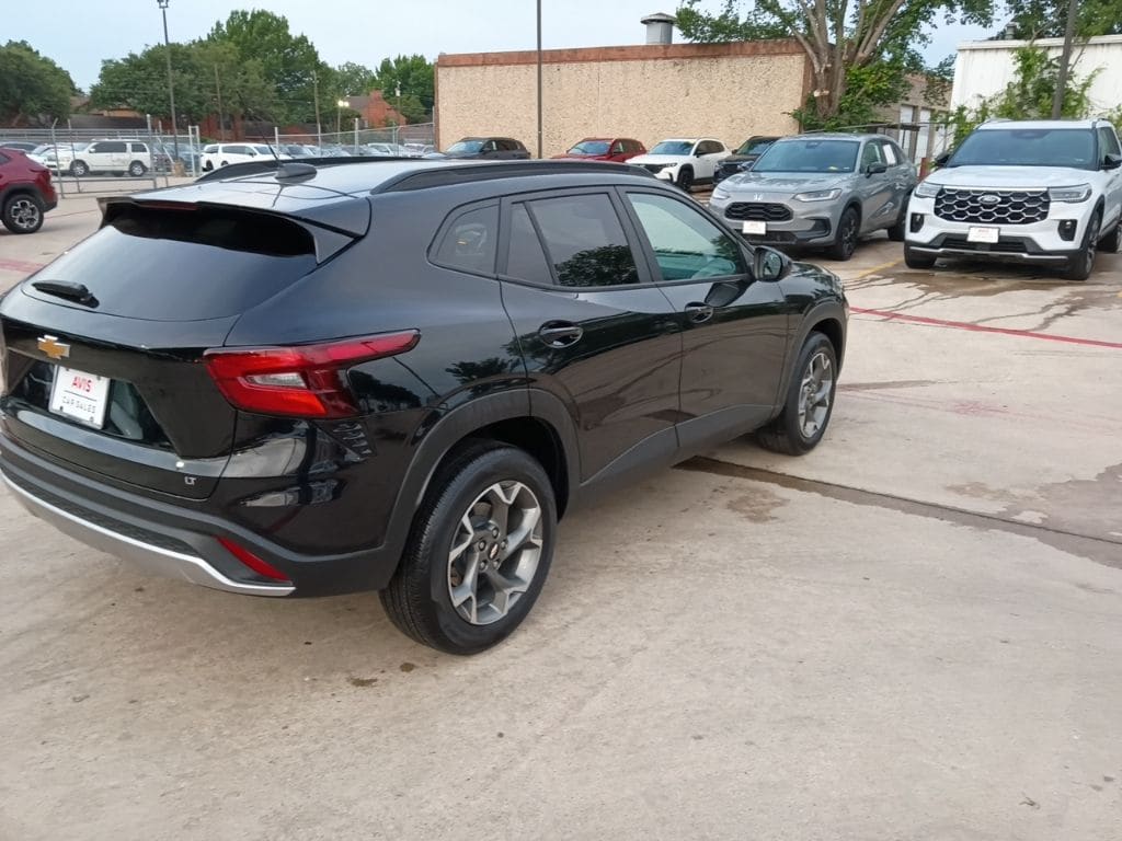 Thumbnail: 2025 Chevrolet Trax - 7