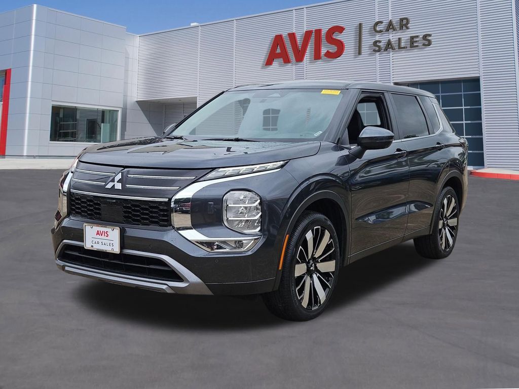 2025 Mitsubishi Outlander SE S-AWC's photo