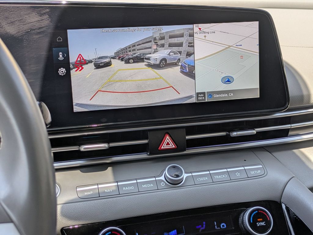 Thumbnail: 2025 Hyundai Elantra - 16