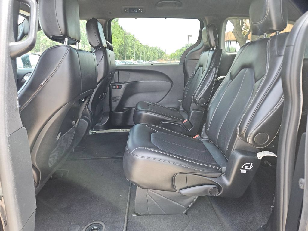 Thumbnail: 2025 Chrysler Pacifica - 26