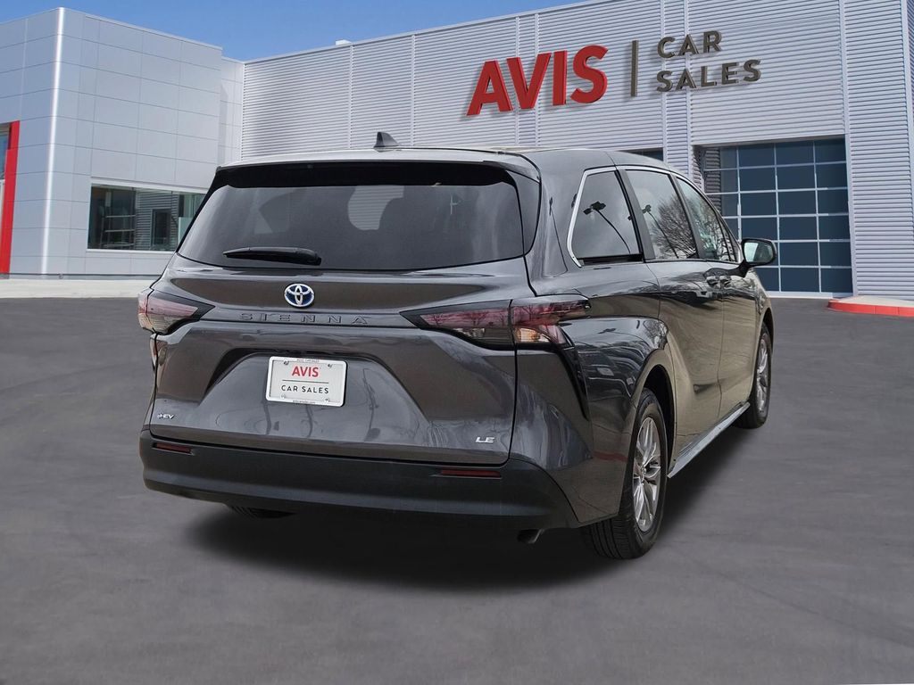 Thumbnail: 2025 Toyota Sienna - 6