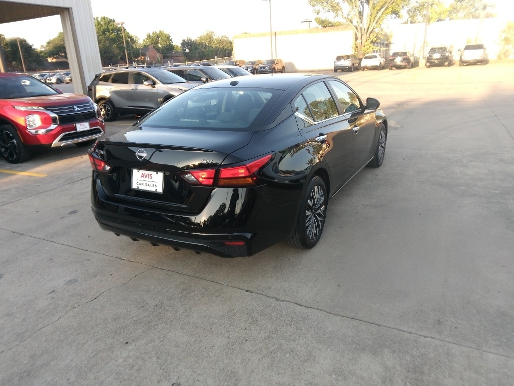 Thumbnail: 2024 Nissan Altima - 5