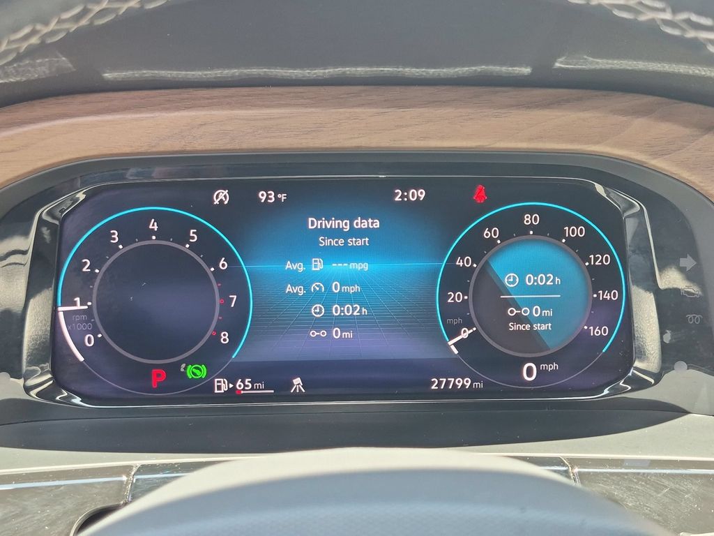 2025 Volkswagen Atlas SE w/Tech - Photo 16