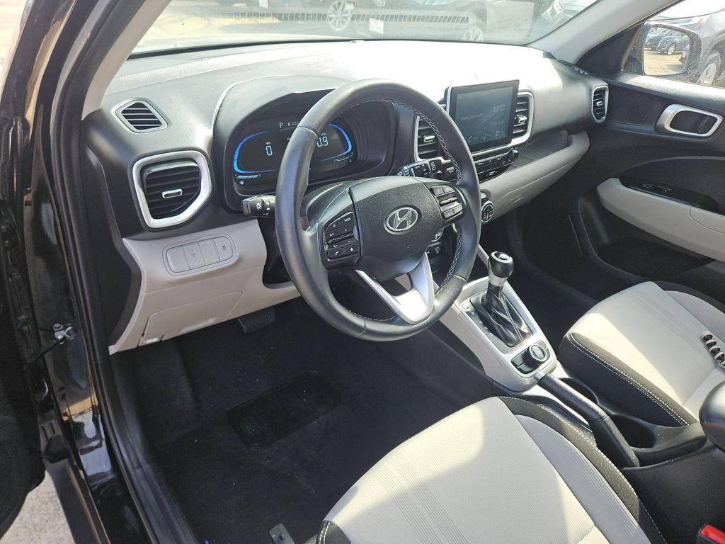 Thumbnail: 2025 Hyundai Venue - 13