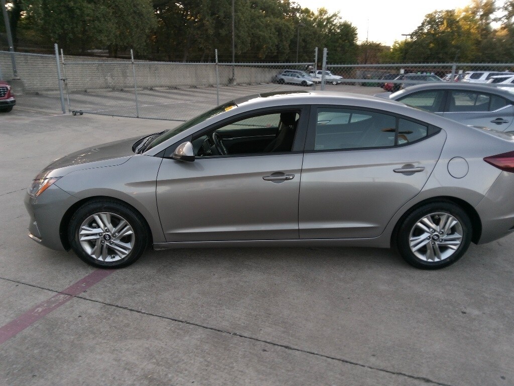 Used 2020 Hyundai Elantra For Sale at AVIS Car Sales VIN