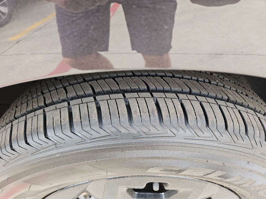 Thumbnail: 2025 Kia Carnival - 26