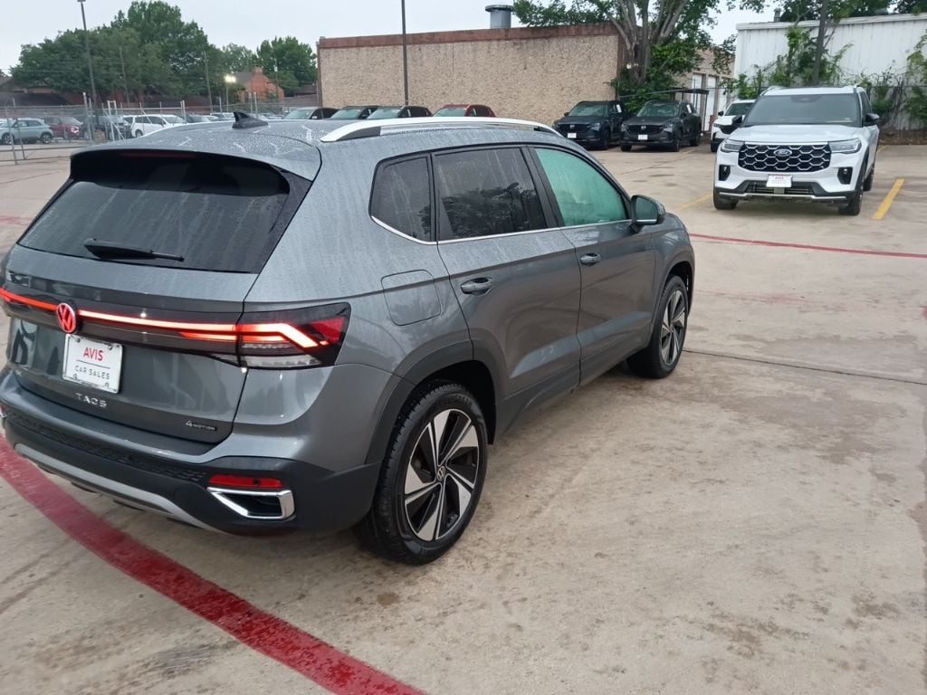 Thumbnail: 2025 Volkswagen Taos - 9