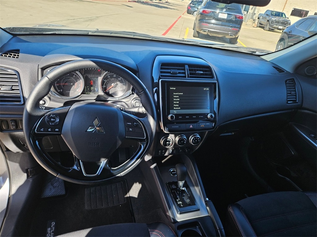 Thumbnail: 2025 Mitsubishi Outlander Sport - 15