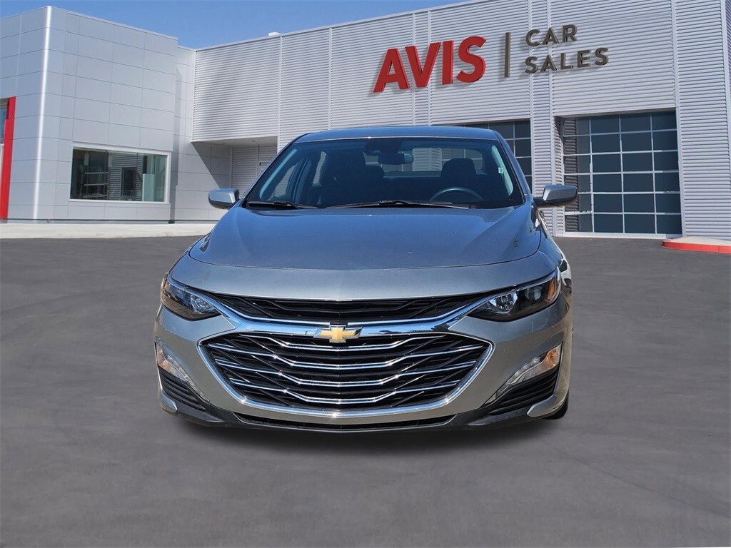 2024 Chevrolet Malibu 1LT photo 2