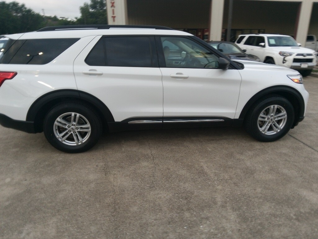 Thumbnail: 2023 Ford Explorer - 7