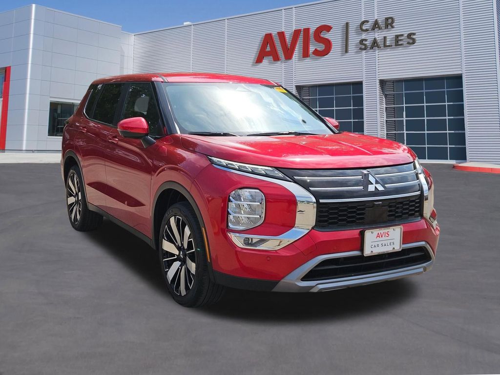 Thumbnail: 2025 Mitsubishi Outlander - 9