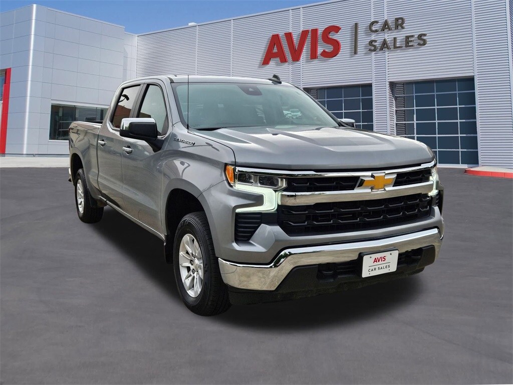 2024 Chevrolet Silverado 1500 photo 3