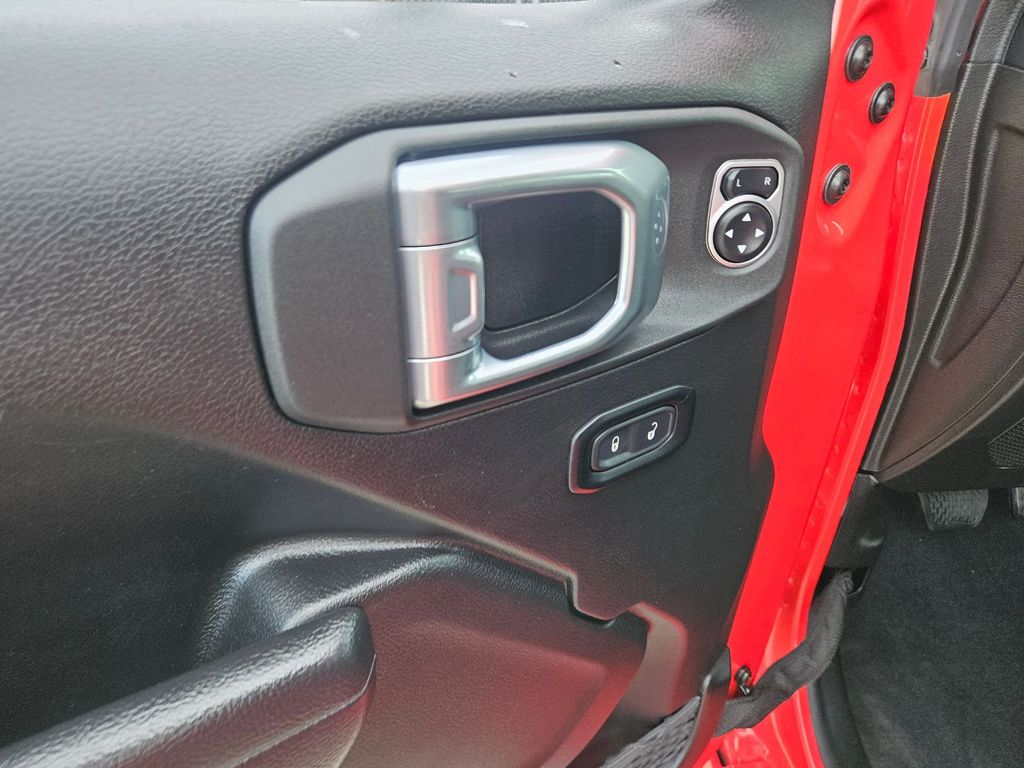 Thumbnail: 2025 Jeep Wrangler - 15