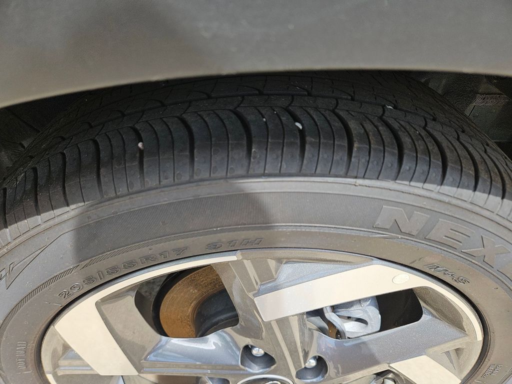 Thumbnail: 2025 Hyundai Venue - 26