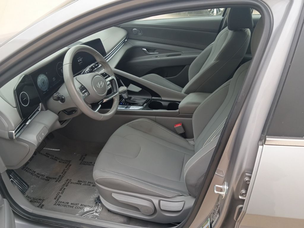 Thumbnail: 2025 Hyundai Elantra - 3