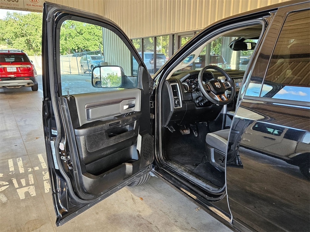 Thumbnail: 2023 RAM 1500 Classic - 11