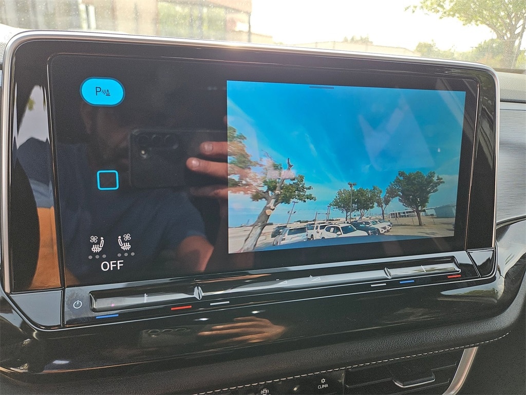 Thumbnail: 2025 Volkswagen Atlas - 22