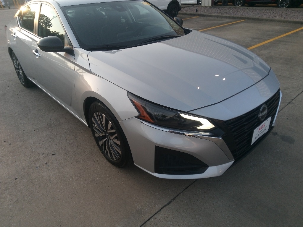 Thumbnail: 2024 Nissan Altima - 3