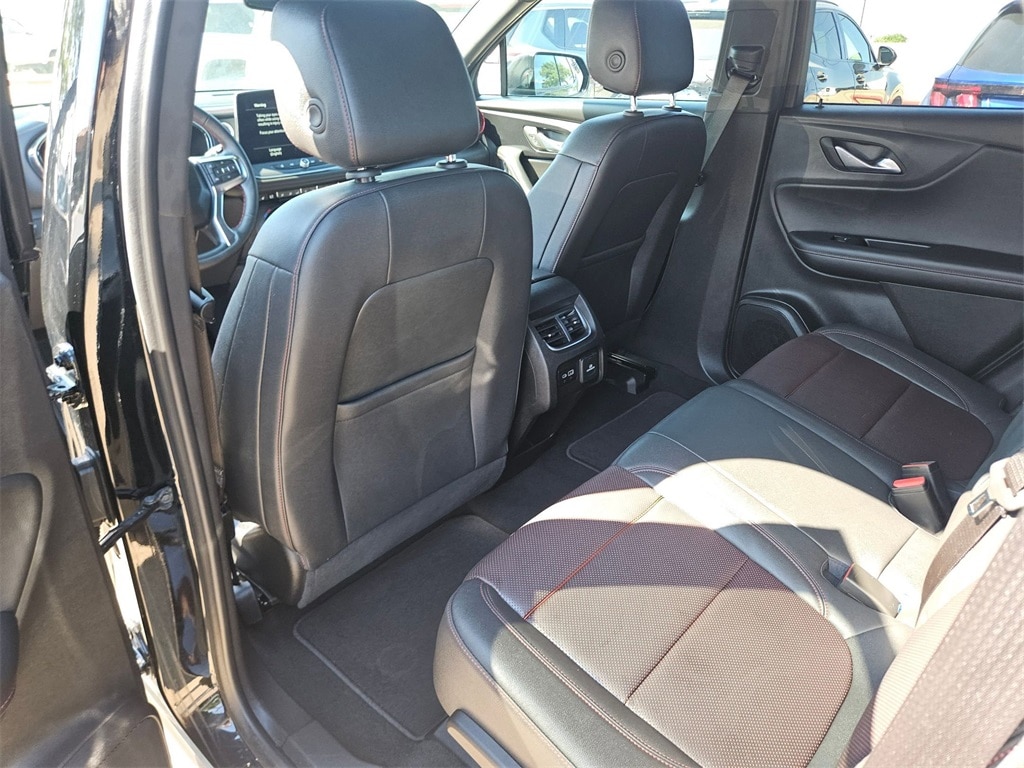 Thumbnail: 2025 Chevrolet Blazer - 25