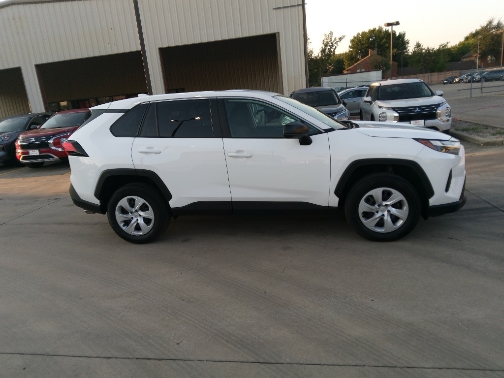 Thumbnail: 2025 Toyota RAV4 - 4