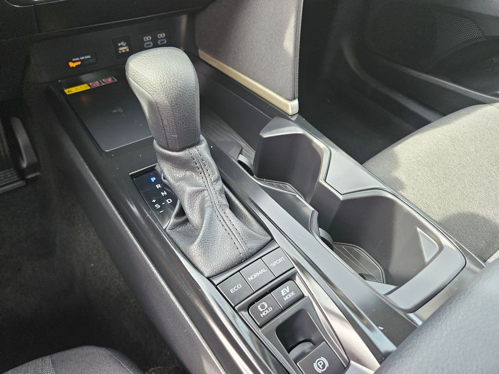 Thumbnail: 2025 Toyota Camry - 28