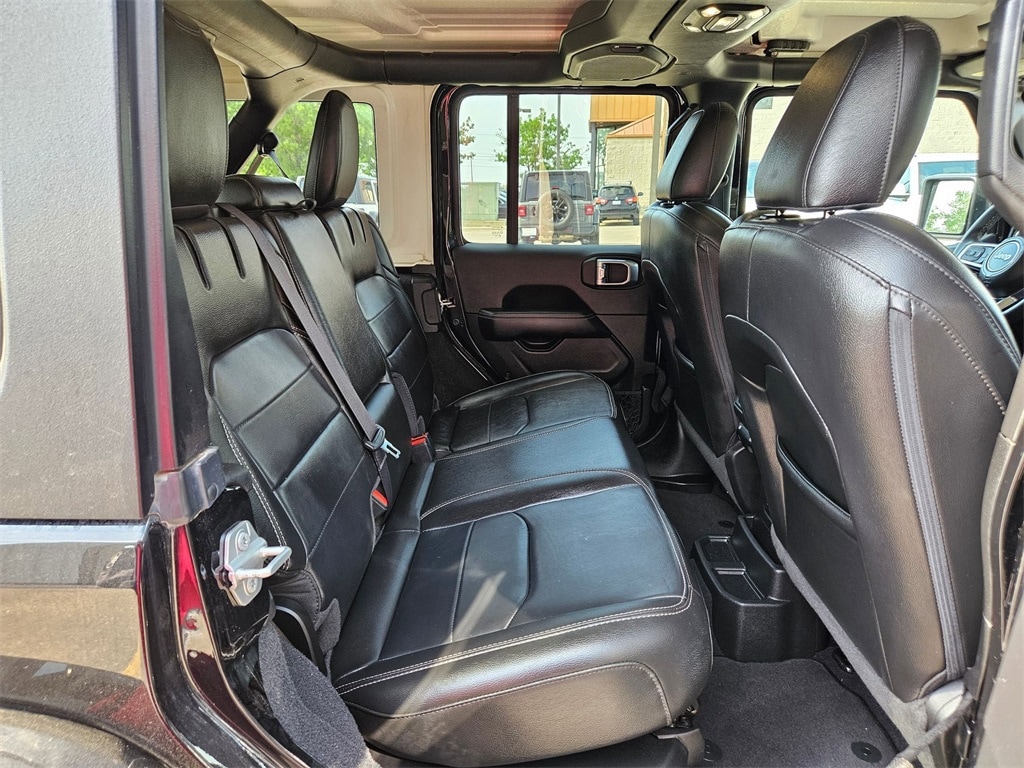 2023 Jeep Wrangler Sahara 28
