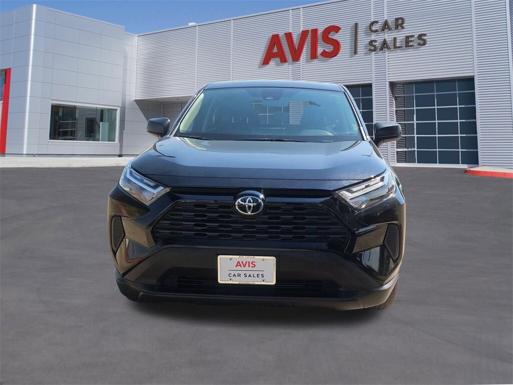2025 Toyota RAV4 LE photo 2