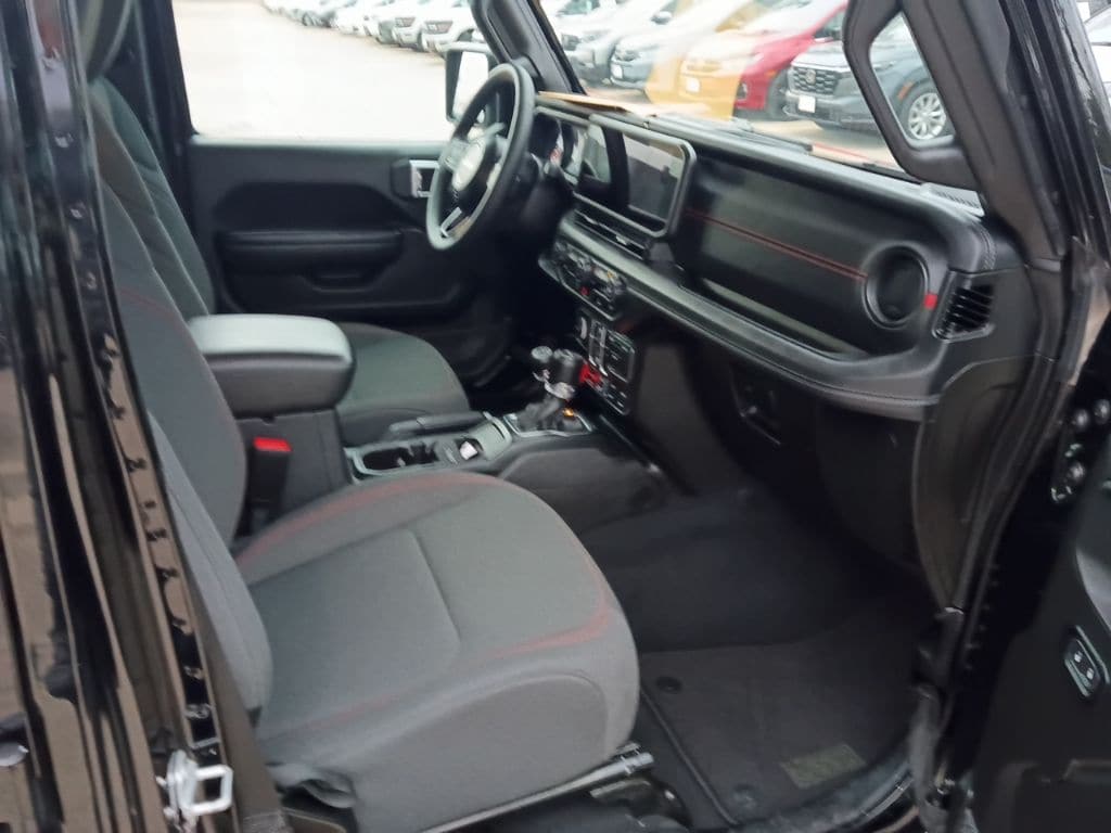 Thumbnail: 2025 Jeep Wrangler - 8