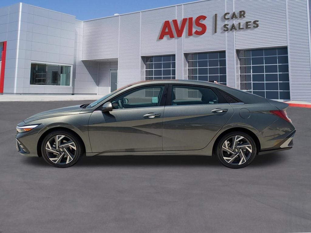 Thumbnail: 2025 Hyundai Elantra - 10