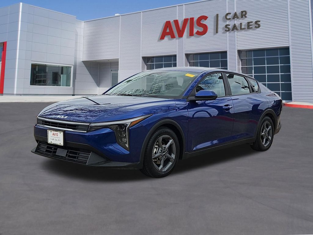 2025 Kia K4 LXS
