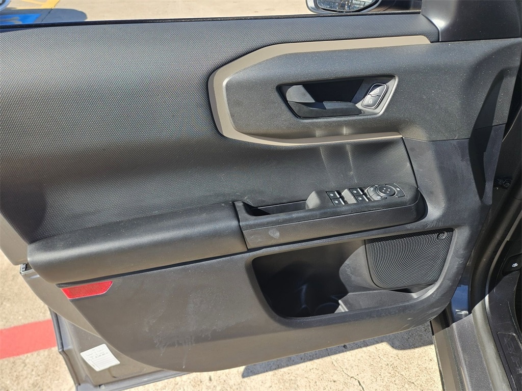 Thumbnail: 2025 Ford Bronco Sport - 14