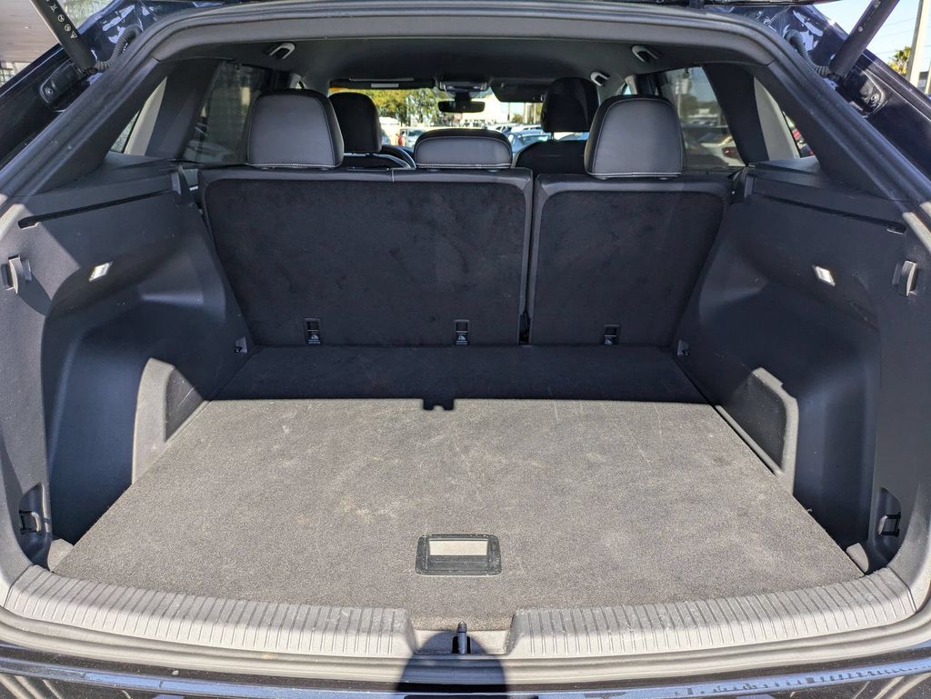 2025 Volkswagen Atlas Cross Sport SE w/Tech - Photo 28