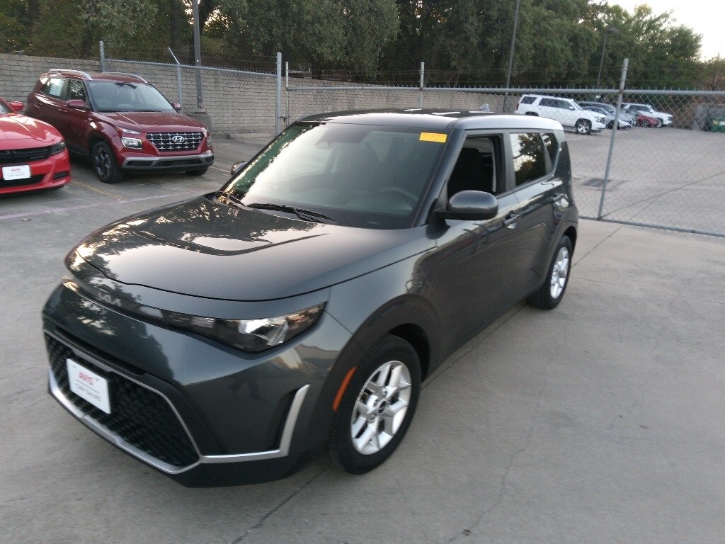 Used 2023 Kia Soul For Sale at AVIS Car Sales VIN KNDJ23AU2P7880380